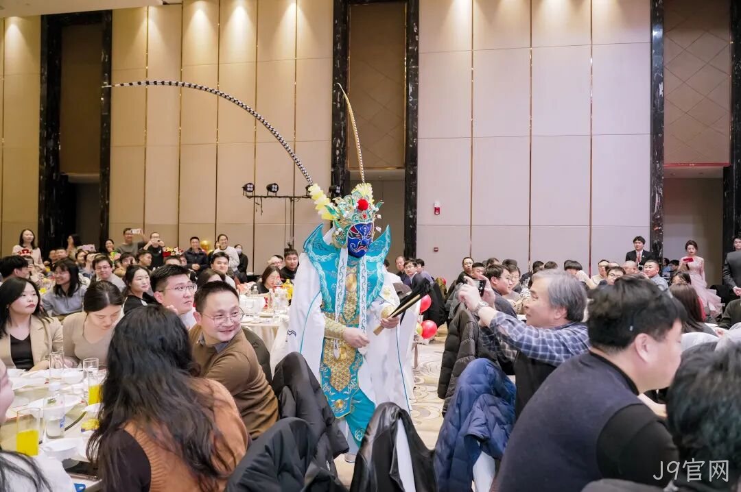 芯耀赛场，微力全开——J9官网2026新春宴会圆满举